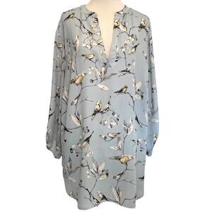 T Tahari Woman Bird Print Top Womens Size 1X Light Blue Sparrows Flowy Blouse